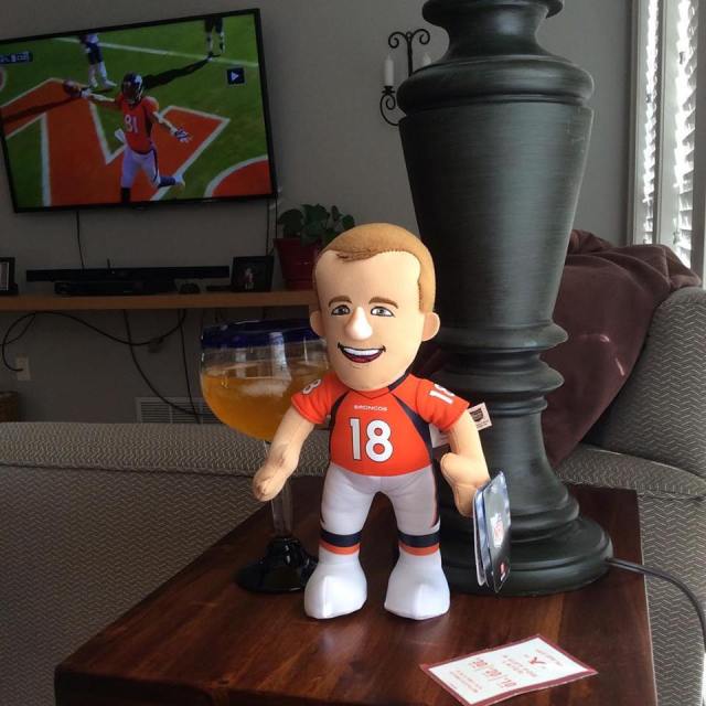 Lil Peyton guarding Tammy’s drank during the game.
